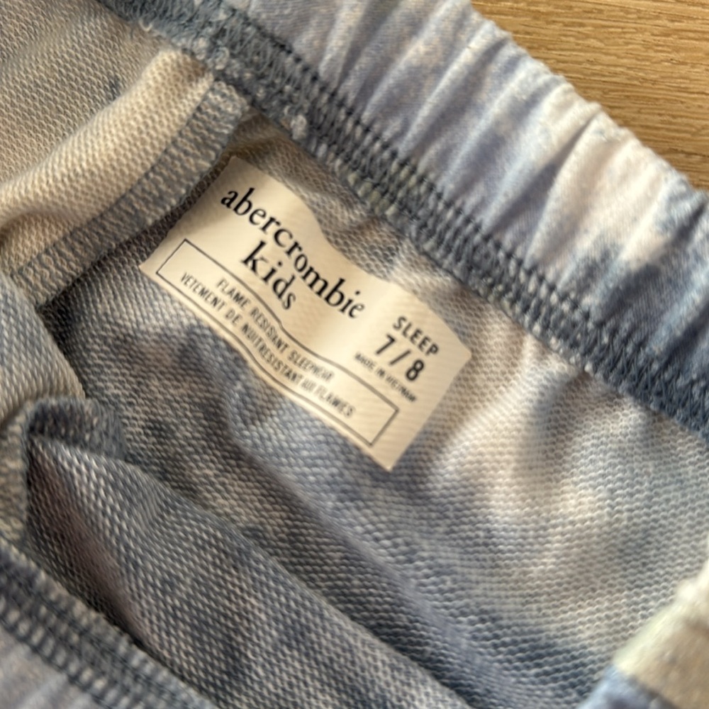 Abercrombie Kids Tie Dye Girl PJs - Picture 3 of 4